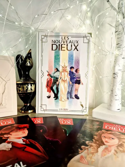 Les Nouveaux Dieux